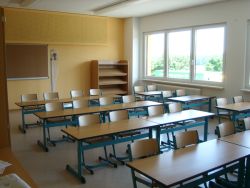 Klassenset: 10x Zweiersch�lertisch mit Korbablage - Modell T + 20x Sch�lerstuhl MST 30